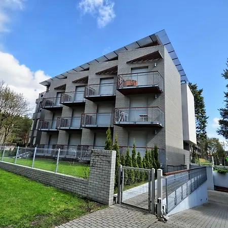 Апартаменты Bedroom Baltycka 11m19 Z Garazem Przy Lesie Свиноуйсьце